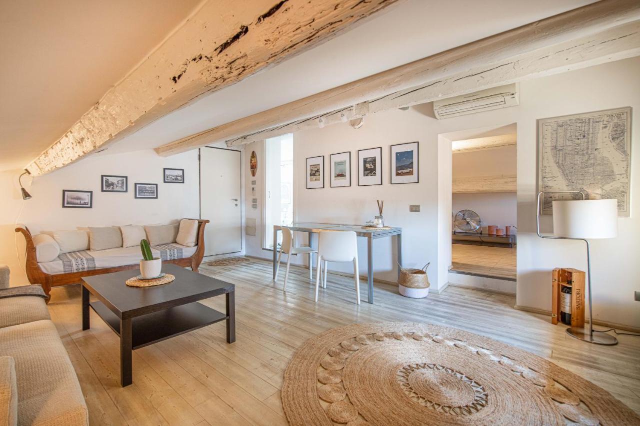 Stunning Top Floor Flat In The Heart Of Verona Exterior photo
