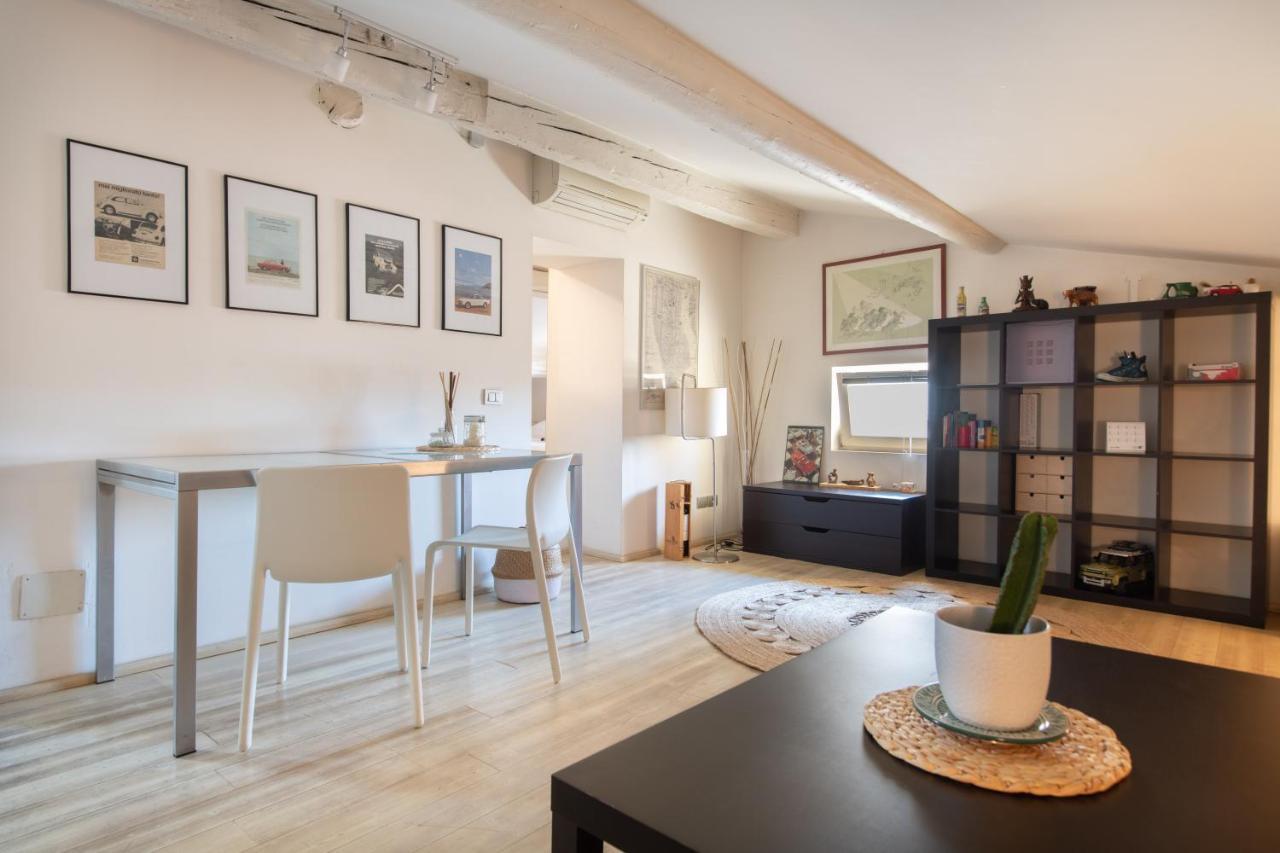 Stunning Top Floor Flat In The Heart Of Verona Exterior photo