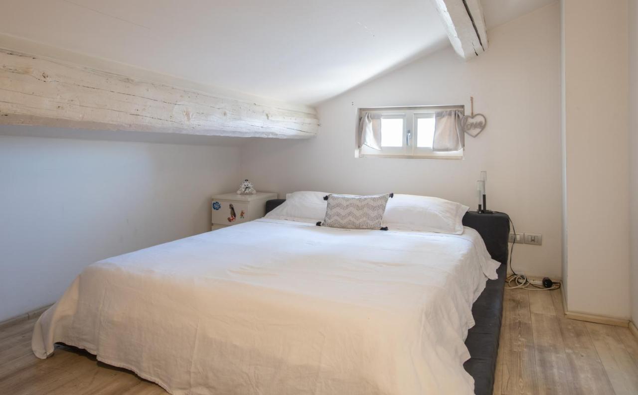 Stunning Top Floor Flat In The Heart Of Verona Exterior photo